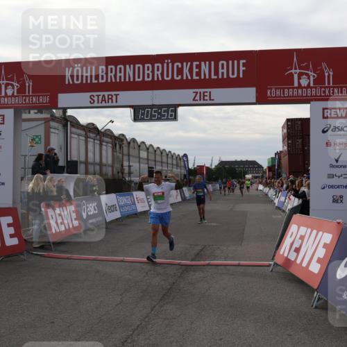 03.10.2025 - Köhlbrandbrückenlauf Julia Fischer http://msf.ph/oto/9028296 03.10.2025 16:05:56 Ziel 7547, 7646, 8616, 8924, 8966, 9102, 9489, 9566 meine-sportfotos.de