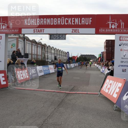 03.10.2025 - Köhlbrandbrückenlauf Julia Fischer http://msf.ph/oto/9028309 03.10.2025 16:05:58 Ziel 7646, 8616, 8924, 8966, 9102, 9489, 9566 meine-sportfotos.de
