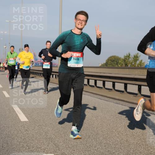 03.10.2025 - Köhlbrandbrückenlauf Fabian Wolf http://msf.ph/oto/9028352 03.10.2025 09:43:43 Position 3 100, 1027, 3583 meine-sportfotos.de