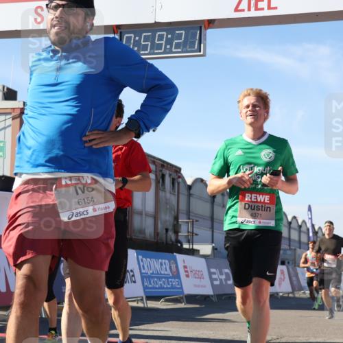 03.10.2025 - Köhlbrandbrückenlauf Luisa Fischer http://msf.ph/oto/9028355 03.10.2025 12:59:20 Ziel 4108, 4164, 4226, 4371, 4441, 4940, 5967, 6036, 6154, 6390, 6391, 6478, 6484, 6493, 6609 meine-sportfotos.de