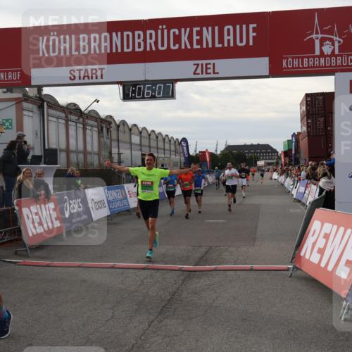03.10.2025 - Köhlbrandbrückenlauf Julia Fischer http://msf.ph/oto/9028371 03.10.2025 16:06:07 Ziel 7296, 7610, 8539, 8616, 8813, 8886, 9100, 9378, 9468, 9596, 9626 meine-sportfotos.de