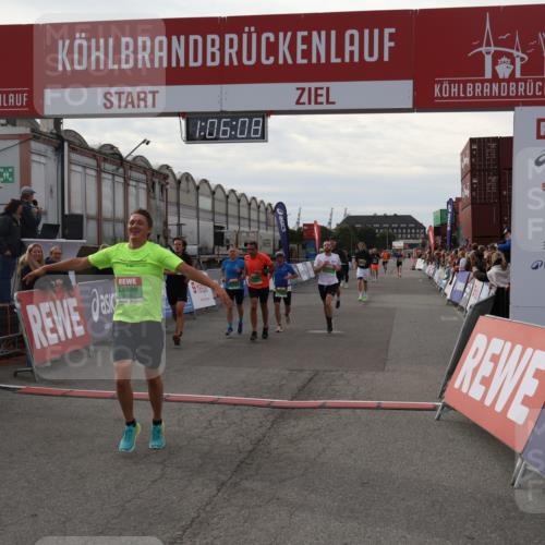 03.10.2025 - Köhlbrandbrückenlauf Julia Fischer http://msf.ph/oto/9028383 03.10.2025 16:06:08 Ziel 7296, 7343, 7610, 8539, 8616, 8813, 8886, 9100, 9378, 9451, 9468, 9596, 9626, 9633 meine-sportfotos.de