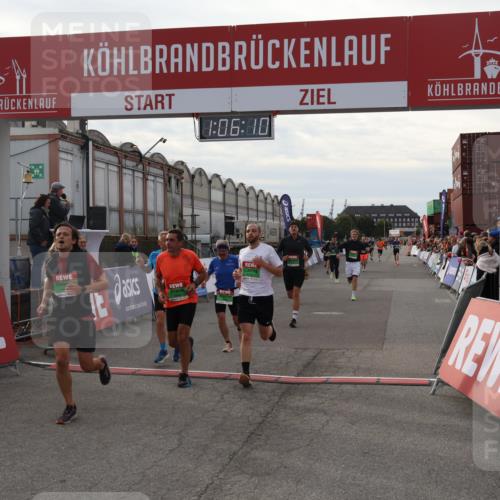03.10.2025 - Köhlbrandbrückenlauf Julia Fischer http://msf.ph/oto/9028407 03.10.2025 16:06:11 Ziel 7296, 7343, 7610, 8064, 8539, 8813, 8886, 9100, 9378, 9451, 9468, 9596, 9626, 9633 meine-sportfotos.de