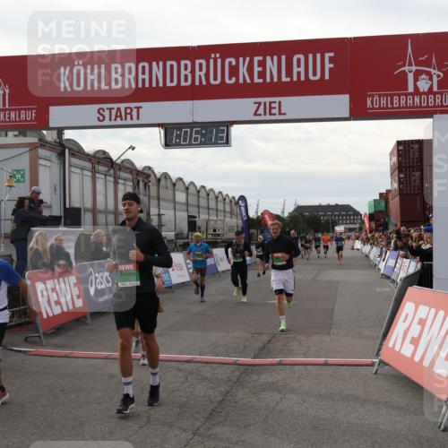 03.10.2025 - Köhlbrandbrückenlauf Julia Fischer http://msf.ph/oto/9028444 03.10.2025 16:06:13 Ziel 7296, 7343, 7610, 8064, 8539, 8813, 8886, 9100, 9378, 9451, 9468, 9483, 9596, 9626, 9633 meine-sportfotos.de