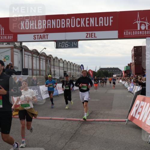 03.10.2025 - Köhlbrandbrückenlauf Julia Fischer http://msf.ph/oto/9028457 03.10.2025 16:06:14 Ziel 7296, 7343, 7610, 8064, 8539, 8813, 8886, 9100, 9378, 9451, 9468, 9483, 9596, 9626, 9633 meine-sportfotos.de