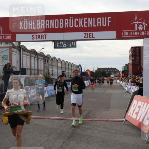03.10.2025 - Köhlbrandbrückenlauf Julia Fischer http://msf.ph/oto/9028460 03.10.2025 16:06:15 Ziel 7296, 7343, 7601, 7610, 8064, 8539, 8813, 8886, 9100, 9378, 9451, 9468, 9483, 9596, 9626, 9633 meine-sportfotos.de