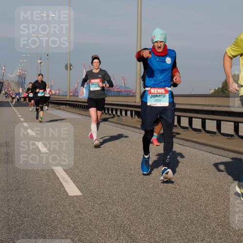 03.10.2025 - Köhlbrandbrückenlauf Fabian Wolf http://msf.ph/oto/9028477 03.10.2025 09:43:48 Position 3 1258, 2955, 1083 meine-sportfotos.de