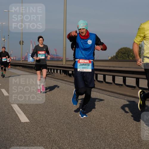 03.10.2025 - Köhlbrandbrückenlauf Fabian Wolf http://msf.ph/oto/9028483 03.10.2025 09:43:48 Position 3 1258, 2955, 1083 meine-sportfotos.de