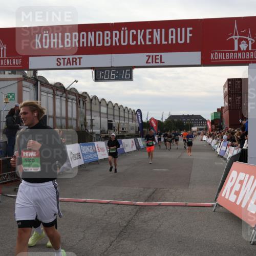 03.10.2025 - Köhlbrandbrückenlauf Julia Fischer http://msf.ph/oto/9028484 03.10.2025 16:06:16 Ziel 7296, 7343, 7601, 7610, 8064, 8539, 8813, 8886, 9100, 9378, 9451, 9483, 9596, 9626, 9633 meine-sportfotos.de