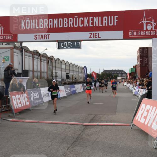03.10.2025 - Köhlbrandbrückenlauf Julia Fischer http://msf.ph/oto/9028496 03.10.2025 16:06:17 Ziel 7296, 7343, 7601, 8064, 8539, 8802, 8813, 8886, 8991, 9100, 9378, 9451, 9483, 9596, 9626, 9633 meine-sportfotos.de