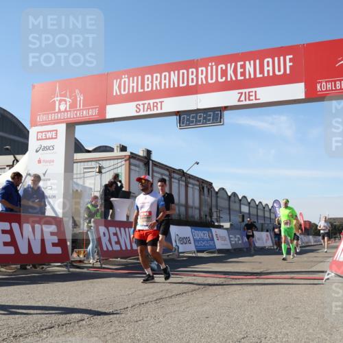 03.10.2025 - Köhlbrandbrückenlauf Luisa Fischer http://msf.ph/oto/9028518 03.10.2025 12:59:36 Ziel 4111, 4119, 4215, 4270, 4475, 6060, 6325, 6364, 6616, 6654, 6666, 6754 meine-sportfotos.de
