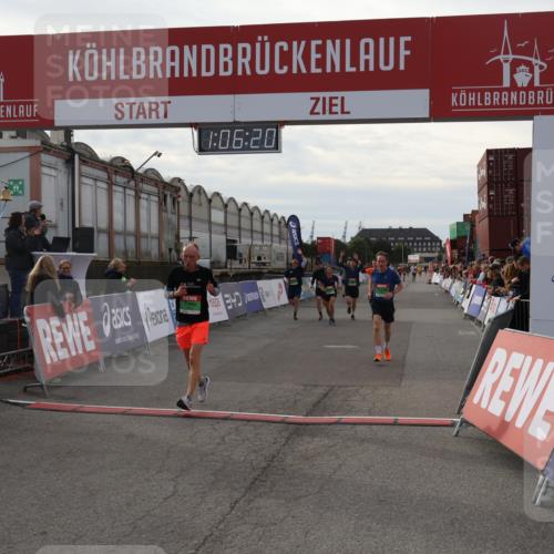 03.10.2025 - Köhlbrandbrückenlauf Julia Fischer http://msf.ph/oto/9028525 03.10.2025 16:06:20 Ziel 7296, 7343, 7601, 8064, 8539, 8802, 8803, 8804, 8805, 8813, 8886, 8991, 9100, 9451, 9483, 9596, 9633 meine-sportfotos.de
