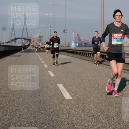03.10.2025 - Köhlbrandbrückenlauf Fabian Wolf http://msf.ph/oto/9028527 03.10.2025 09:43:50 Position 3 3, 1258 meine-sportfotos.de