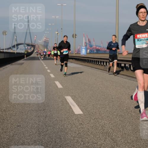 03.10.2025 - Köhlbrandbrückenlauf Fabian Wolf http://msf.ph/oto/9028533 03.10.2025 09:43:50 Position 3 1258 meine-sportfotos.de