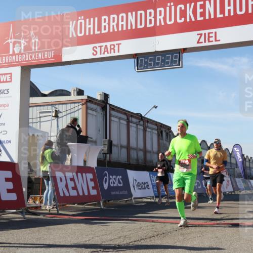 03.10.2025 - Köhlbrandbrückenlauf Luisa Fischer http://msf.ph/oto/9028537 03.10.2025 12:59:38 Ziel 4111, 4215, 4270, 4475, 6060, 6325, 6364, 6616, 6654, 6666, 6754 meine-sportfotos.de