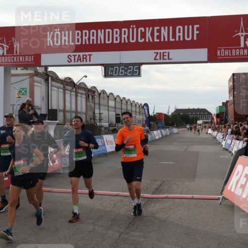 03.10.2025 - Köhlbrandbrückenlauf Julia Fischer http://msf.ph/oto/9028552 03.10.2025 16:06:25 Ziel 7576, 7601, 8064, 8802, 8803, 8804, 8805, 8991, 9483, 9572 meine-sportfotos.de