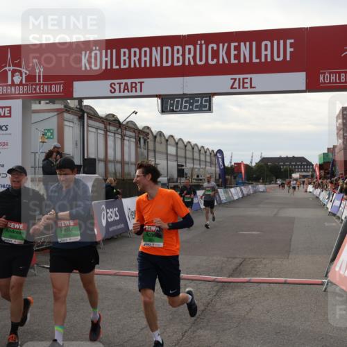 03.10.2025 - Köhlbrandbrückenlauf Julia Fischer http://msf.ph/oto/9028560 03.10.2025 16:06:25 Ziel 7576, 7601, 8064, 8802, 8803, 8804, 8805, 8991, 9483, 9572 meine-sportfotos.de