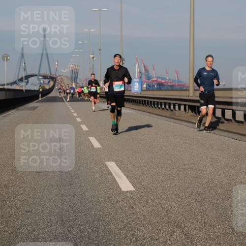 03.10.2025 - Köhlbrandbrückenlauf Fabian Wolf http://msf.ph/oto/9028561 03.10.2025 09:43:51 Position 3  meine-sportfotos.de