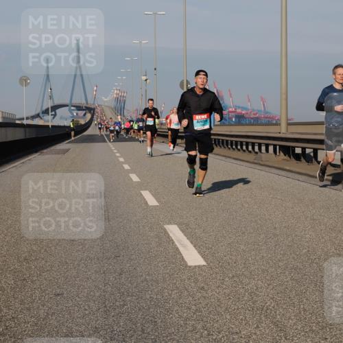03.10.2025 - Köhlbrandbrückenlauf Fabian Wolf http://msf.ph/oto/9028585 03.10.2025 09:43:51 Position 3  meine-sportfotos.de