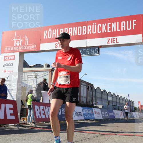 03.10.2025 - Köhlbrandbrückenlauf Luisa Fischer http://msf.ph/oto/9028616 03.10.2025 12:59:44 Ziel 4074, 4111, 4215, 4270, 4475, 6142, 6254, 6364, 6601, 6616, 6654, 6666, 6754 meine-sportfotos.de