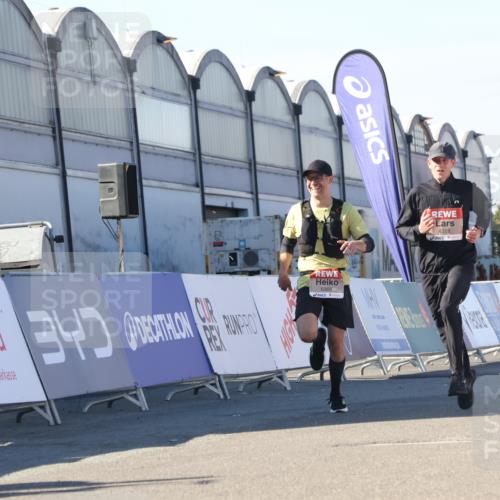 03.10.2025 - Köhlbrandbrückenlauf Luisa Fischer http://msf.ph/oto/9028674 03.10.2025 13:00:00 Ziel 4319, 4554, 6368 meine-sportfotos.de