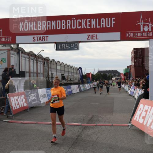 03.10.2025 - Köhlbrandbrückenlauf Julia Fischer http://msf.ph/oto/9028676 03.10.2025 16:06:49 Ziel 7623, 8848, 8860, 8880, 8965, 9128, 9353, 9354 meine-sportfotos.de
