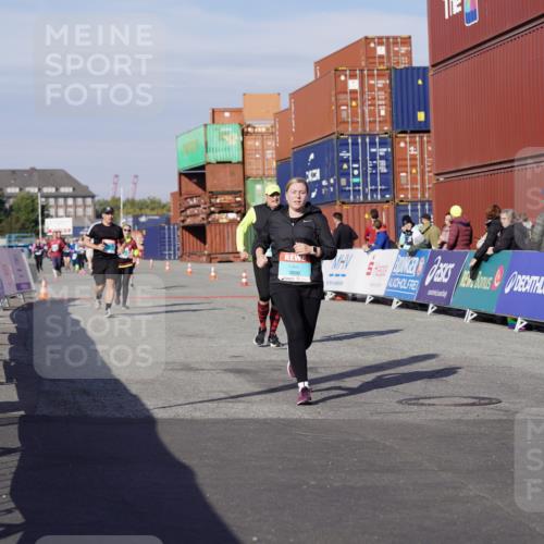 03.10.2025 - Köhlbrandbrückenlauf Michael Burmester http://msf.ph/oto/9028685 03.10.2025 10:33:07 Ziel 2170, 2576, 3355, 3634, 3800 meine-sportfotos.de