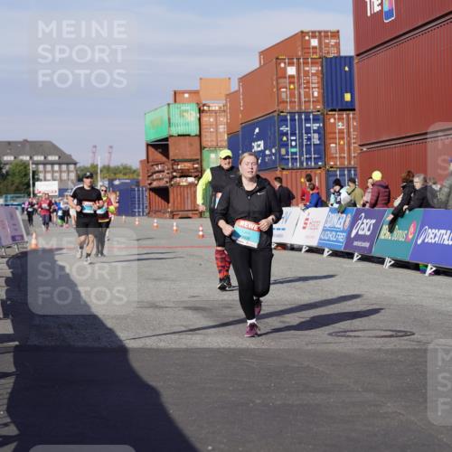 03.10.2025 - Köhlbrandbrückenlauf Michael Burmester http://msf.ph/oto/9028692 03.10.2025 10:33:07 Ziel 2170, 2576, 3355, 3634, 3800 meine-sportfotos.de