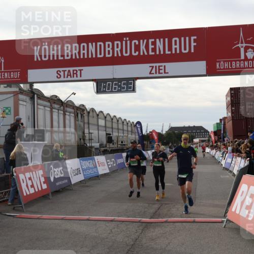03.10.2025 - Köhlbrandbrückenlauf Julia Fischer http://msf.ph/oto/9028699 03.10.2025 16:06:53 Ziel 7263, 8848, 8880, 8965, 9128, 9353, 9354 meine-sportfotos.de
