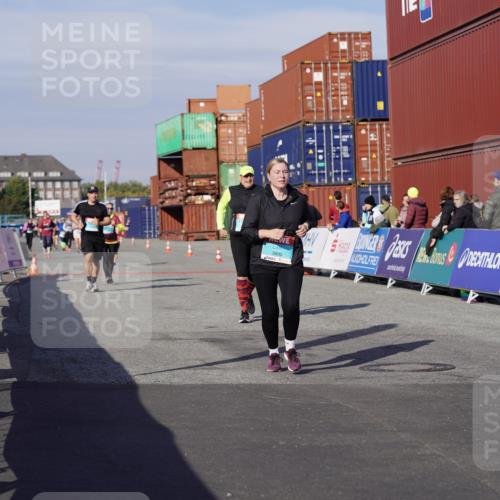 03.10.2025 - Köhlbrandbrückenlauf Michael Burmester http://msf.ph/oto/9028700 03.10.2025 10:33:07 Ziel 2170, 2576, 3355, 3634, 3800 meine-sportfotos.de