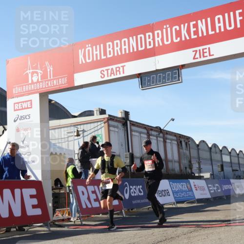 03.10.2025 - Köhlbrandbrückenlauf Luisa Fischer http://msf.ph/oto/9028709 03.10.2025 13:00:03 Ziel 4261, 4319, 4554, 6368 meine-sportfotos.de