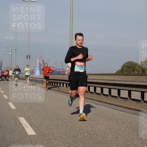 03.10.2025 - Köhlbrandbrückenlauf Fabian Wolf http://msf.ph/oto/9028777 03.10.2025 09:43:58 Position 3 3, 1068 meine-sportfotos.de