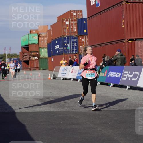 03.10.2025 - Köhlbrandbrückenlauf Michael Burmester http://msf.ph/oto/9028794 03.10.2025 10:33:17 Ziel 2170, 2457, 3019 meine-sportfotos.de