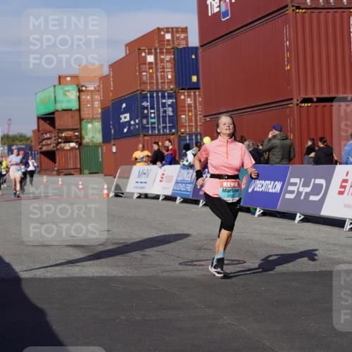 03.10.2025 - Köhlbrandbrückenlauf Michael Burmester http://msf.ph/oto/9028807 03.10.2025 10:33:18 Ziel 2457, 3019 meine-sportfotos.de