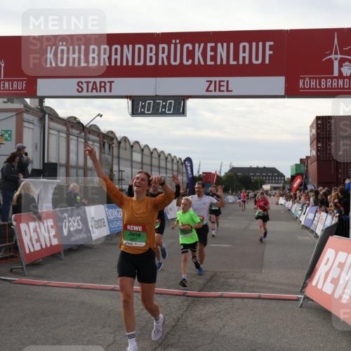 03.10.2025 - Köhlbrandbrückenlauf Julia Fischer http://msf.ph/oto/9028810 03.10.2025 16:07:01 Ziel 7228, 7263, 7322, 7995, 8848, 8866, 8967, 9128, 9353, 9354, 9416, 9417 meine-sportfotos.de