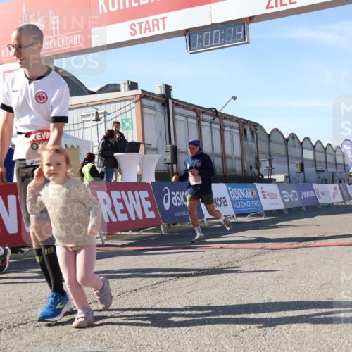 03.10.2025 - Köhlbrandbrückenlauf Luisa Fischer http://msf.ph/oto/9028811 03.10.2025 13:00:13 Ziel 4020, 4192, 4250, 4261, 4319, 6097, 6203, 6236, 6368, 6760, 6798 meine-sportfotos.de