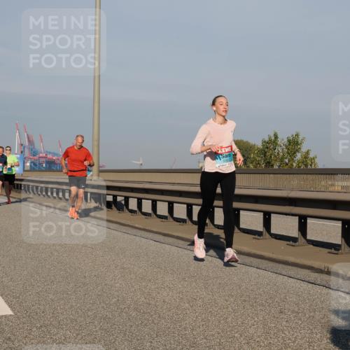 03.10.2025 - Köhlbrandbrückenlauf Fabian Wolf http://msf.ph/oto/9028833 03.10.2025 09:44:00 Position 3 1251, 000000 meine-sportfotos.de