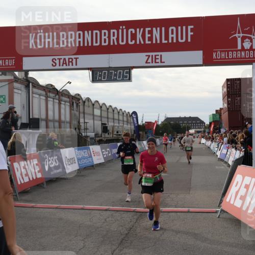 03.10.2025 - Köhlbrandbrückenlauf Julia Fischer http://msf.ph/oto/9028852 03.10.2025 16:07:05 Ziel 7174, 7228, 7263, 7322, 7995, 8026, 8866, 8967, 9416, 9417 meine-sportfotos.de