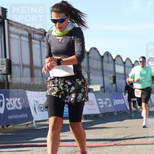 03.10.2025 - Köhlbrandbrückenlauf Luisa Fischer http://msf.ph/oto/9028864 03.10.2025 13:00:20 Ziel 4020, 4192, 4250, 4275, 6097, 6203, 6236, 6707, 6714, 6760, 6798 meine-sportfotos.de