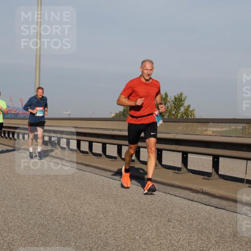 03.10.2025 - Köhlbrandbrückenlauf Fabian Wolf http://msf.ph/oto/9028913 03.10.2025 09:44:03 Position 3  meine-sportfotos.de
