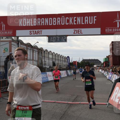 03.10.2025 - Köhlbrandbrückenlauf Julia Fischer http://msf.ph/oto/9028943 03.10.2025 16:07:12 Ziel 7174, 7228, 7322, 7340, 7560, 7995, 8026, 8847, 8925, 9416 meine-sportfotos.de