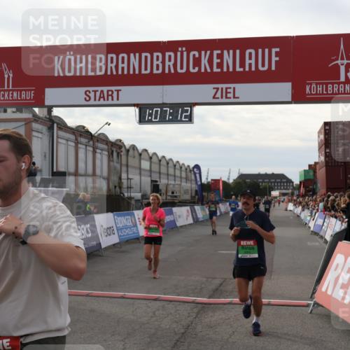 03.10.2025 - Köhlbrandbrückenlauf Julia Fischer http://msf.ph/oto/9028947 03.10.2025 16:07:12 Ziel 7174, 7228, 7322, 7340, 7560, 7995, 8026, 8847, 8925, 9416 meine-sportfotos.de