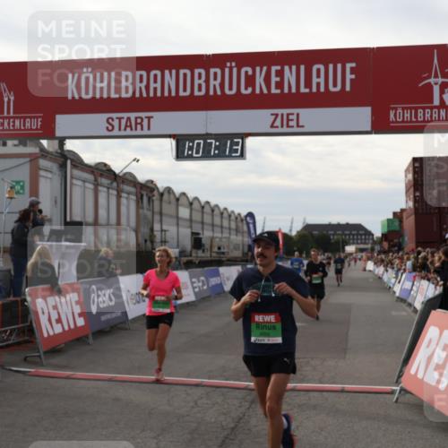 03.10.2025 - Köhlbrandbrückenlauf Julia Fischer http://msf.ph/oto/9028957 03.10.2025 16:07:13 Ziel 7174, 7228, 7322, 7340, 7560, 7995, 8026, 8847, 8925 meine-sportfotos.de