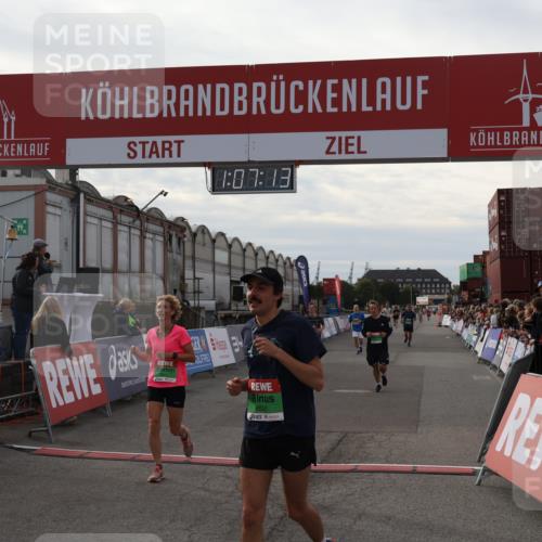 03.10.2025 - Köhlbrandbrückenlauf Julia Fischer http://msf.ph/oto/9028959 03.10.2025 16:07:13 Ziel 7174, 7228, 7322, 7340, 7560, 7995, 8026, 8847, 8925 meine-sportfotos.de