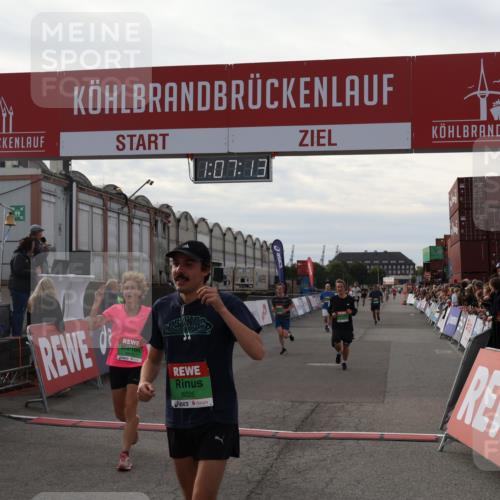03.10.2025 - Köhlbrandbrückenlauf Julia Fischer http://msf.ph/oto/9028964 03.10.2025 16:07:13 Ziel 7174, 7228, 7322, 7340, 7560, 7995, 8026, 8847, 8925 meine-sportfotos.de