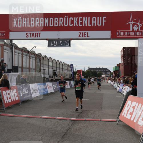 03.10.2025 - Köhlbrandbrückenlauf Julia Fischer http://msf.ph/oto/9028969 03.10.2025 16:07:15 Ziel 7093, 7174, 7228, 7302, 7340, 7560, 7995, 8026, 8847, 8925 meine-sportfotos.de