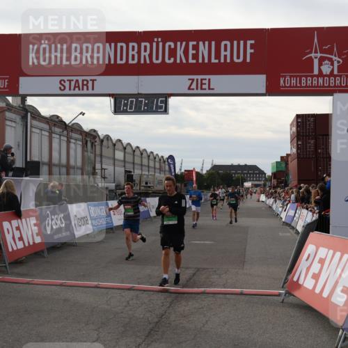 03.10.2025 - Köhlbrandbrückenlauf Julia Fischer http://msf.ph/oto/9028977 03.10.2025 16:07:16 Ziel 7093, 7174, 7302, 7340, 7560, 7995, 8026, 8847, 8925 meine-sportfotos.de
