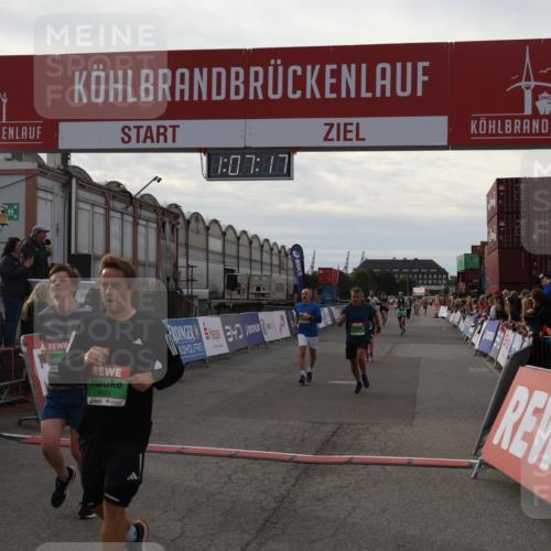 03.10.2025 - Köhlbrandbrückenlauf Julia Fischer http://msf.ph/oto/9028999 03.10.2025 16:07:18 Ziel 7093, 7174, 7302, 7340, 7560, 8026, 8847, 8925 meine-sportfotos.de