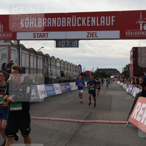 03.10.2025 - Köhlbrandbrückenlauf Julia Fischer http://msf.ph/oto/9029003 03.10.2025 16:07:18 Ziel 7093, 7174, 7302, 7340, 7560, 8026, 8847, 8925 meine-sportfotos.de