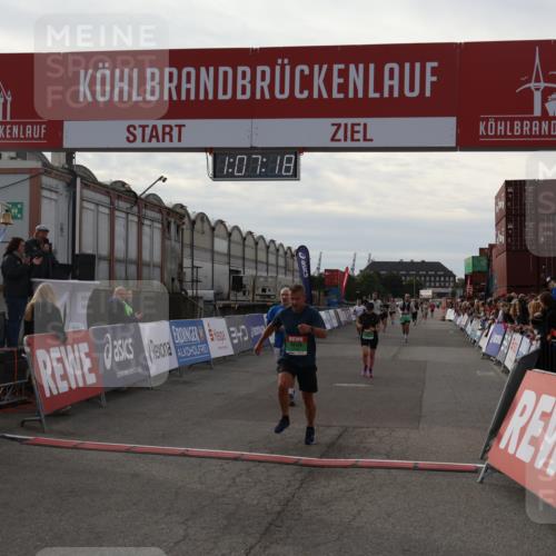 03.10.2025 - Köhlbrandbrückenlauf Julia Fischer http://msf.ph/oto/9029011 03.10.2025 16:07:19 Ziel 7093, 7174, 7302, 7340, 7560, 8026, 8847, 8925, 9261 meine-sportfotos.de